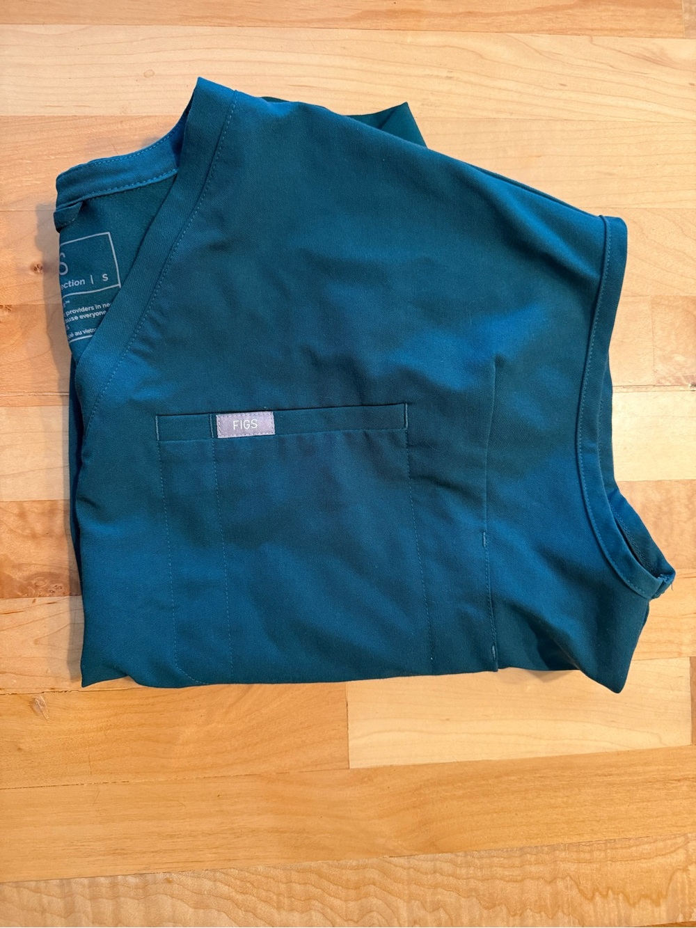 Figs Raleigh Scrub top